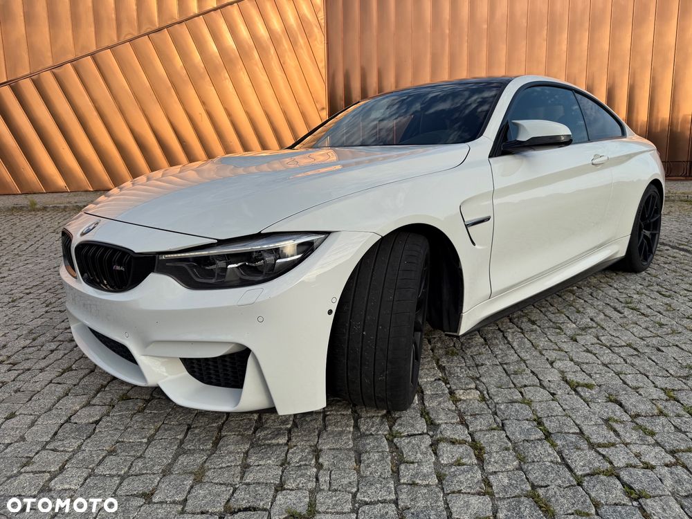 BMW M4 Coupe DKG - 17