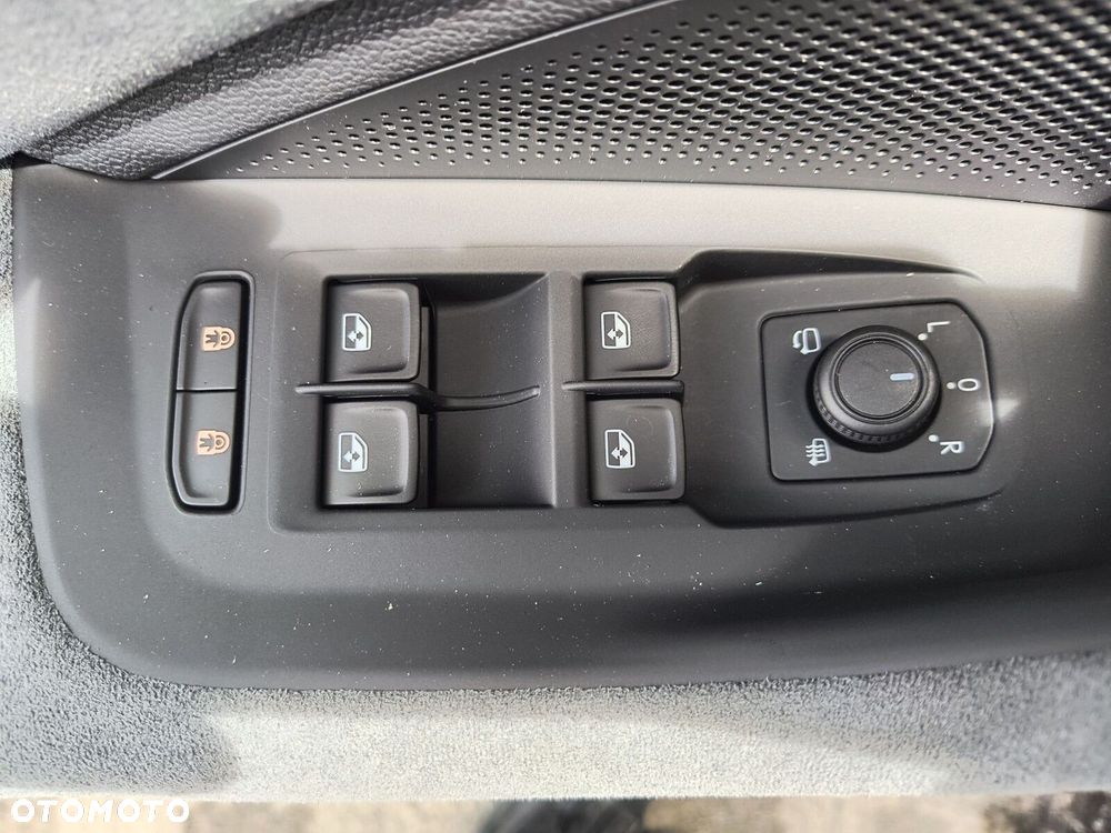 Skoda Superb 2.0 TSI Drive DSG - 25