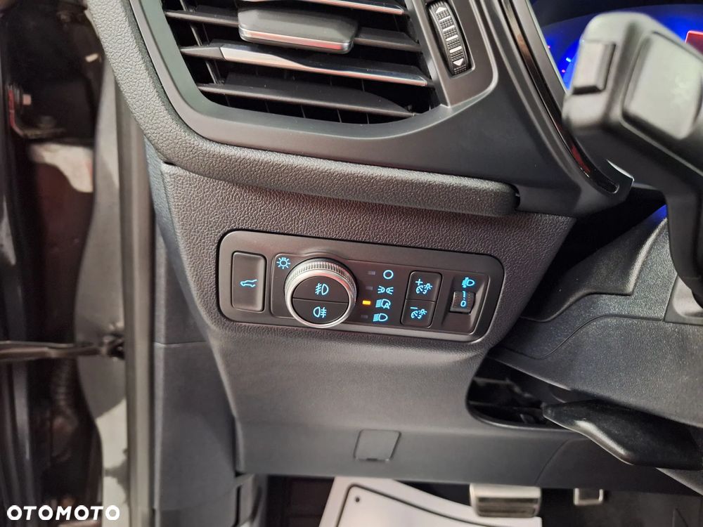 Ford Kuga 2.0 EcoBlue 4x4 ST-LINE X - 31