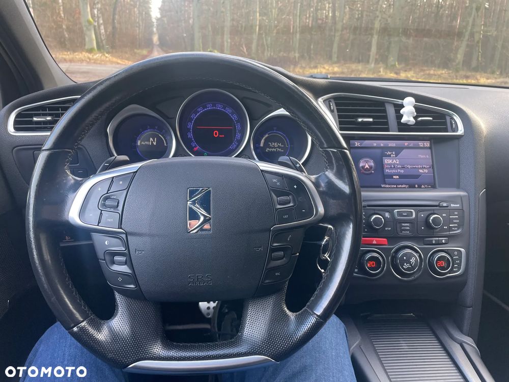 Citroën DS4 1.6 e-HDi SoChic MCP - 10