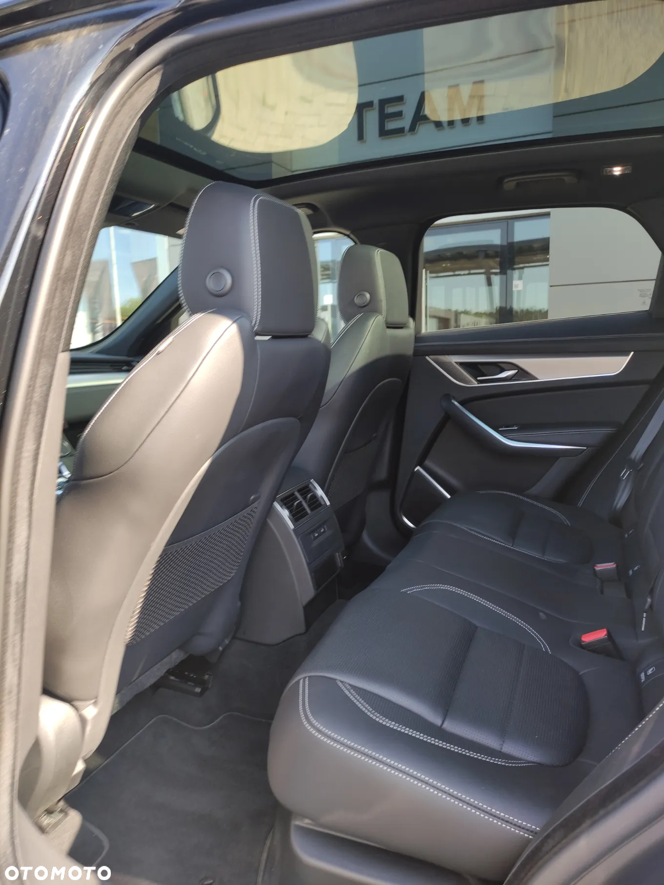 Jaguar F-Pace - 17