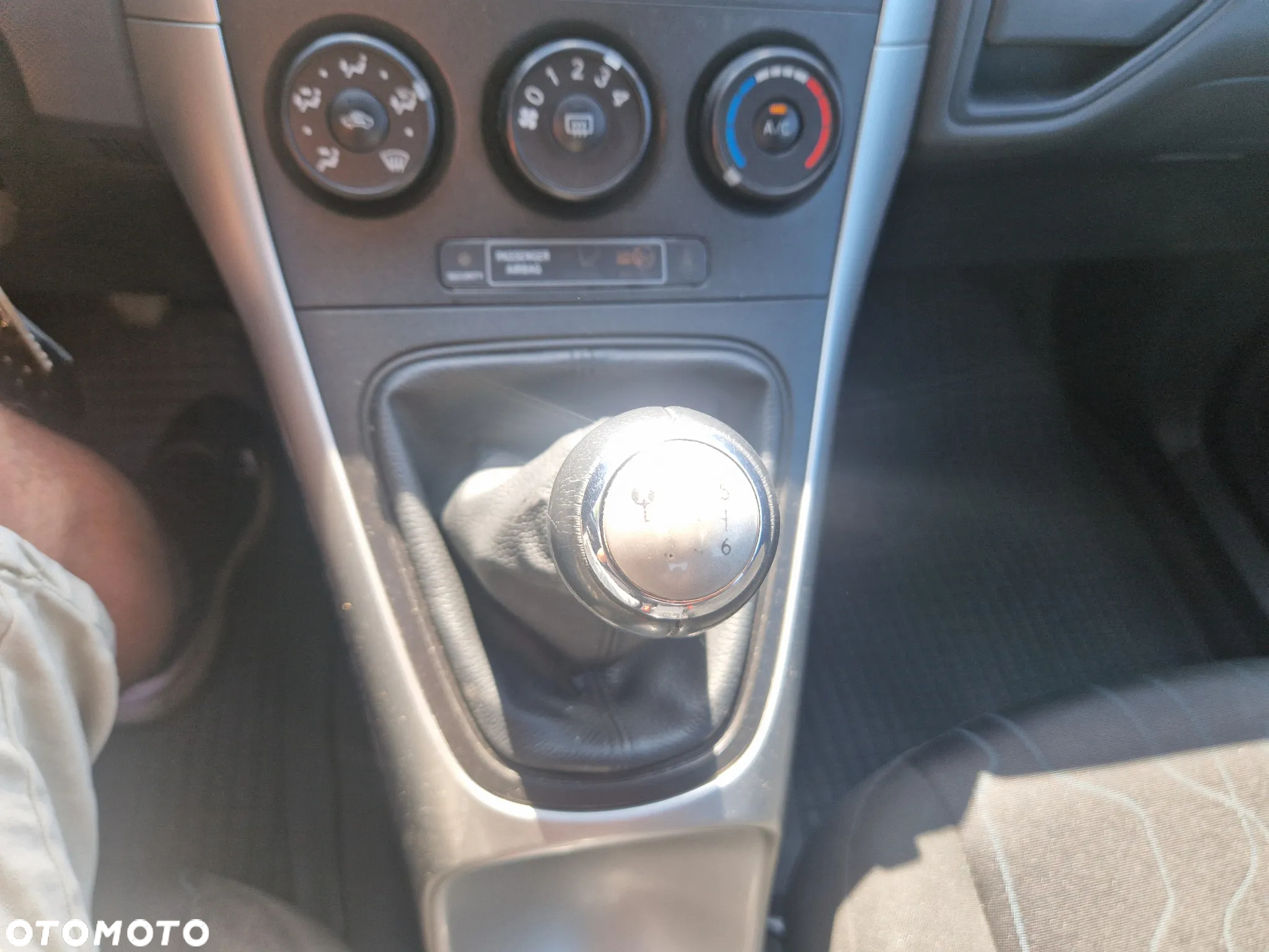 Toyota Auris 1.33 VVT-i Premium Comfort - 22