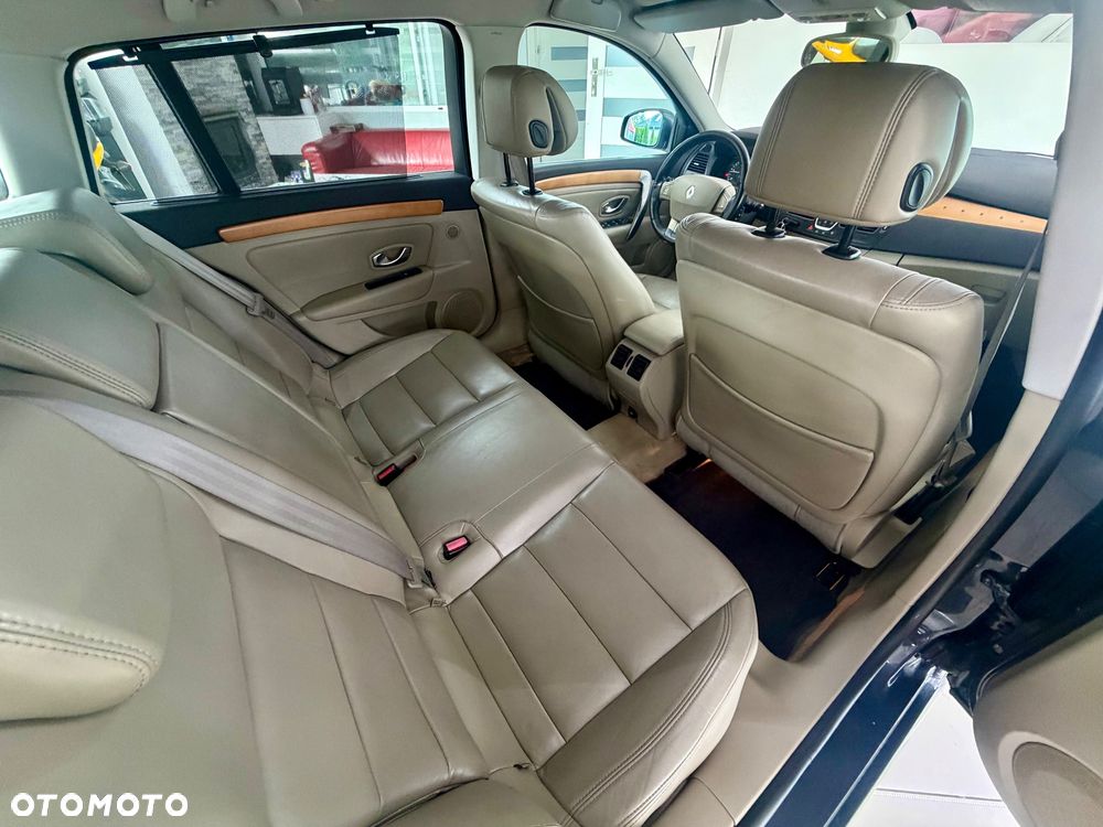 Renault Laguna 2.0 dCi Initiale - 7