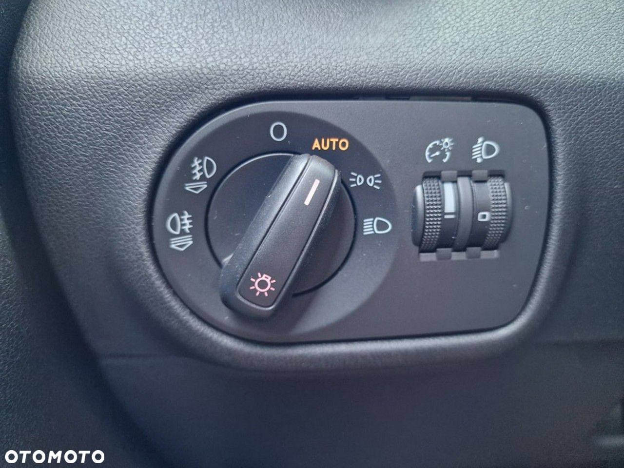 Audi A1 1.2 TFSI Attraction - 11
