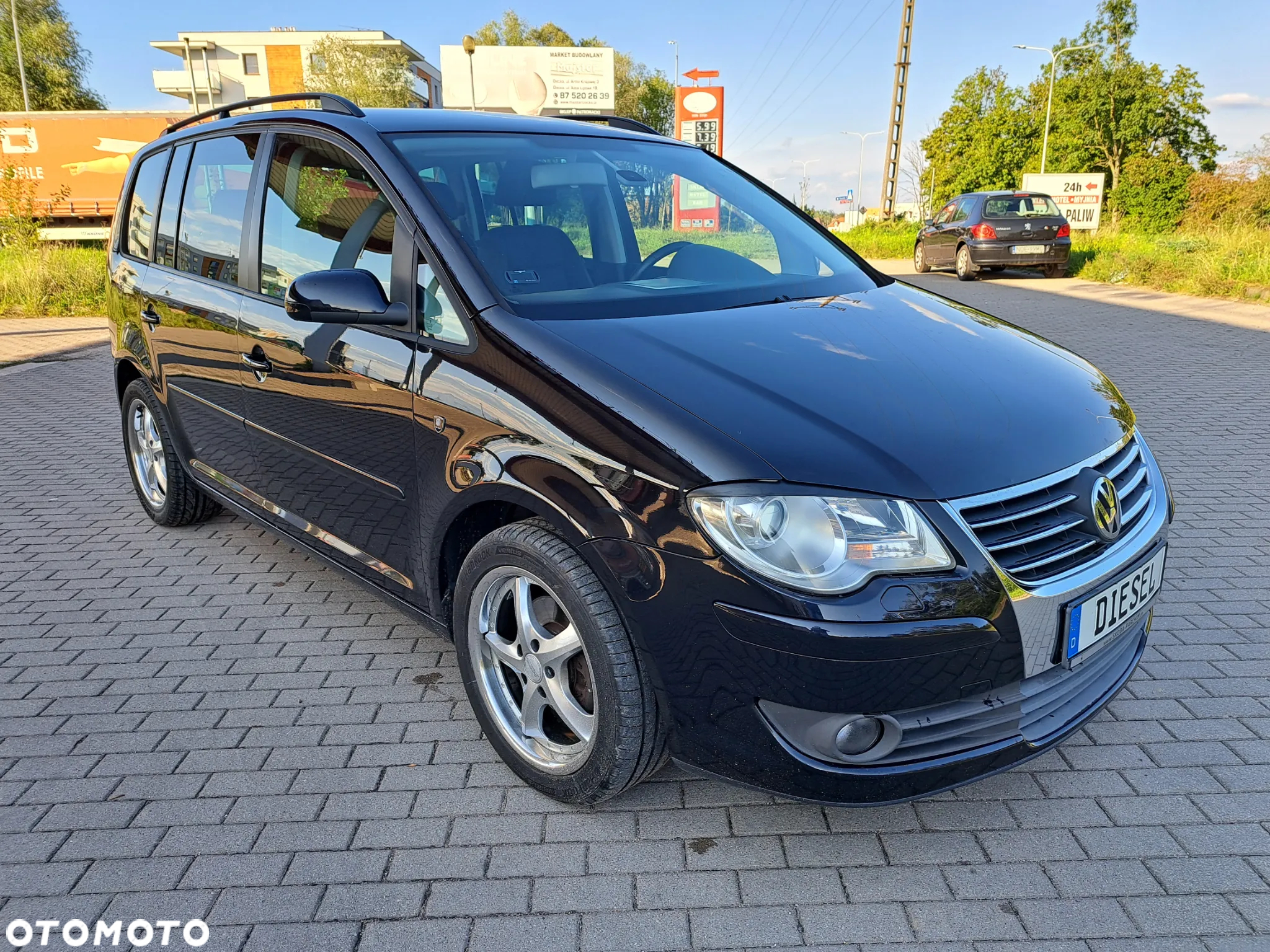 Volkswagen Touran - 4