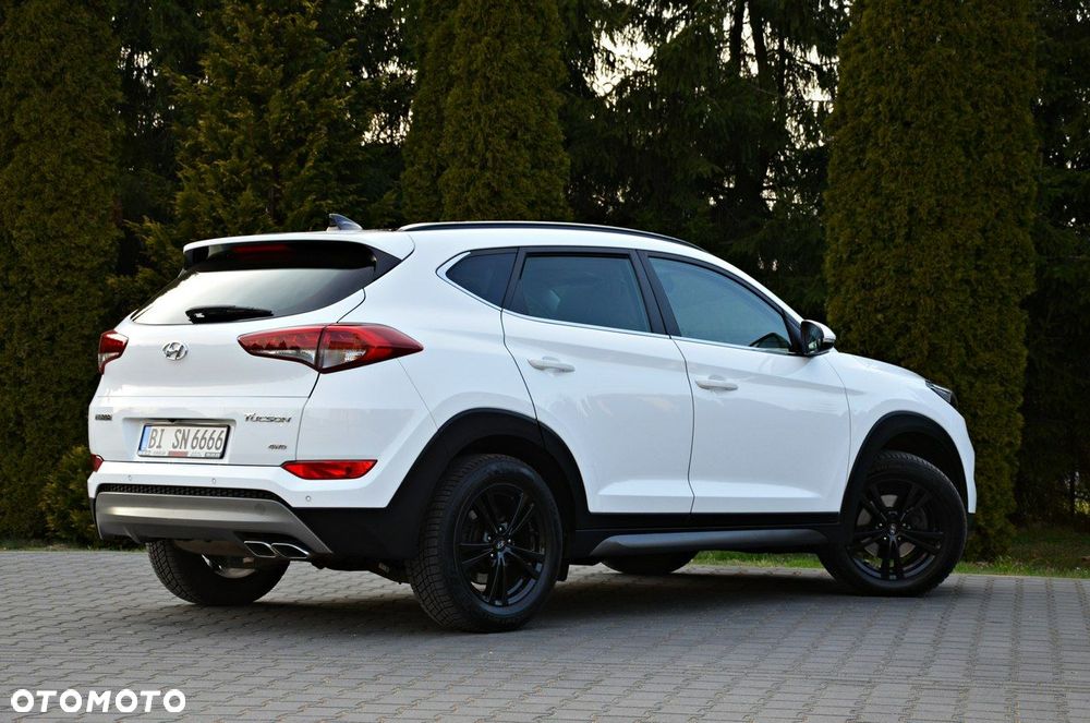 Hyundai Tucson 2.0 CRDI 4WD Premium - 24