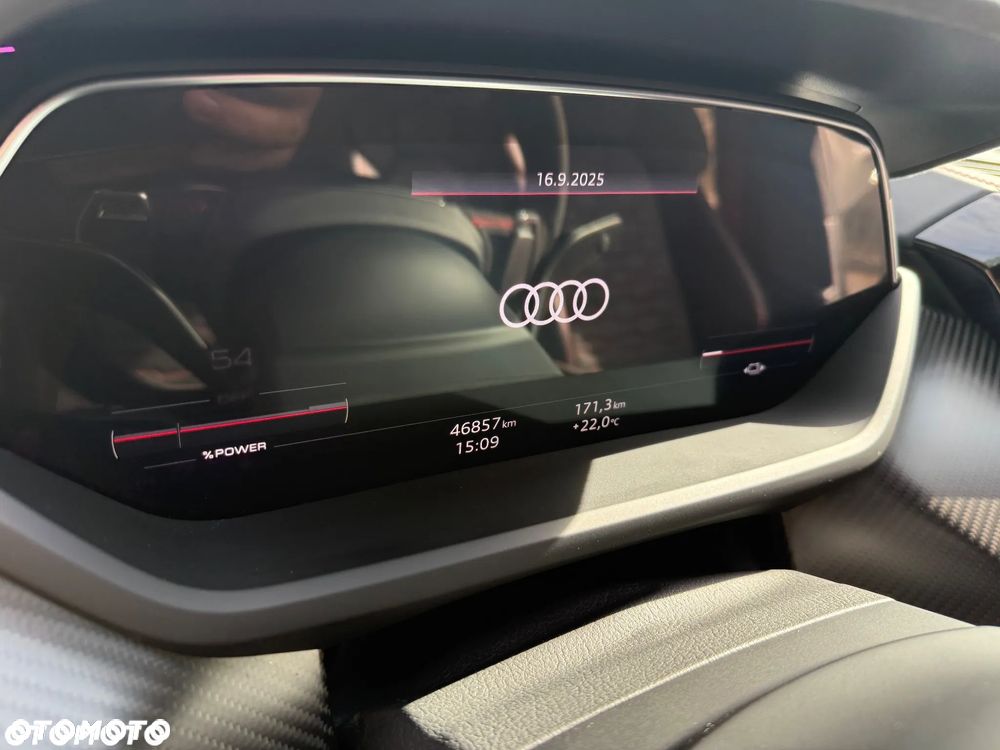 Audi RS e-tron GT quattro - 12