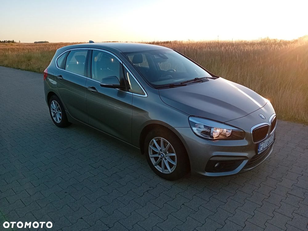 BMW Seria 2 218d - 12