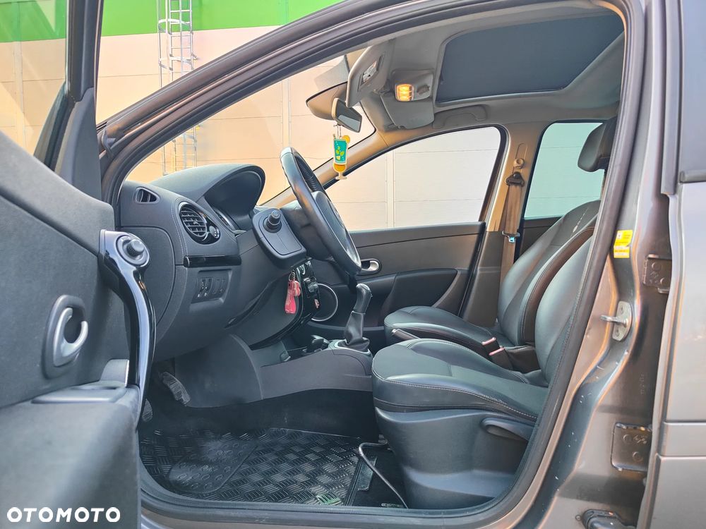 Renault Clio 1.2 16V 75 nightDay - 34