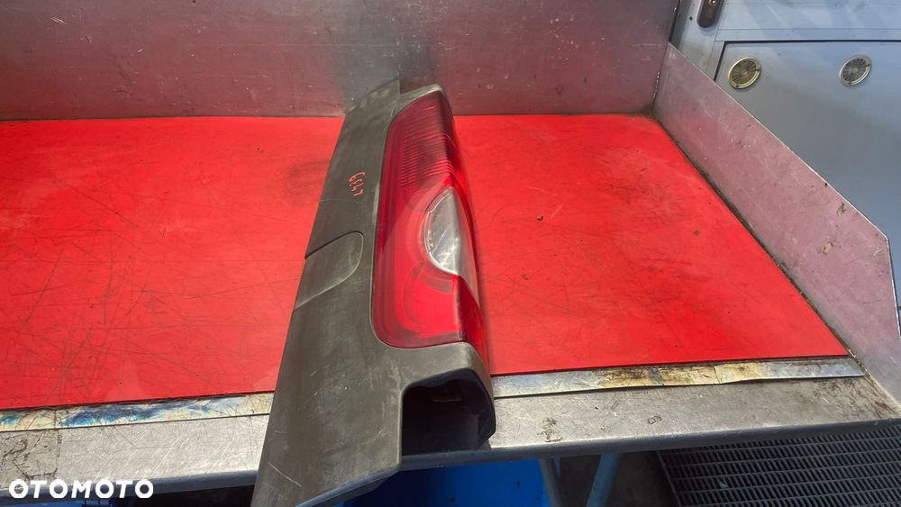 Lampa tył lewa Vivaro Trafic - 3