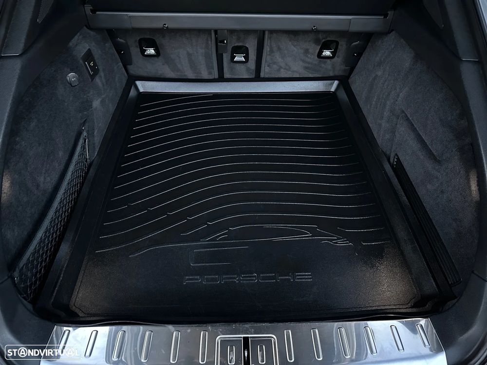 Porsche Panamera Sport Turismo 4 E-Hybrid Platinum Edition - 12