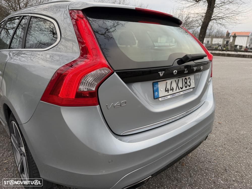 Volvo V60 D6 Plug-In-Hybrid AWD Geartronic Pure Limited - 13