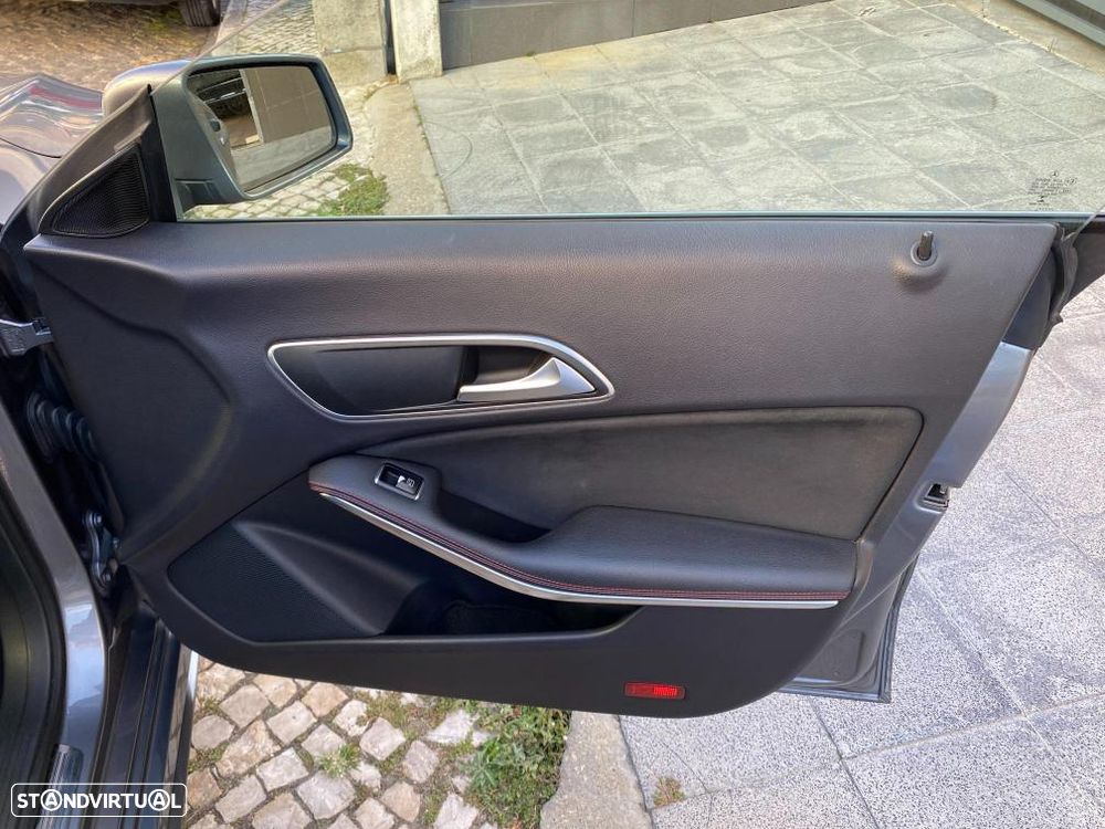 Mercedes-Benz CLA 220 (CDI) d 7G-DCT AMG Line - 36