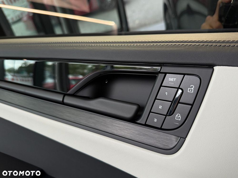Porsche Cayenne - 19