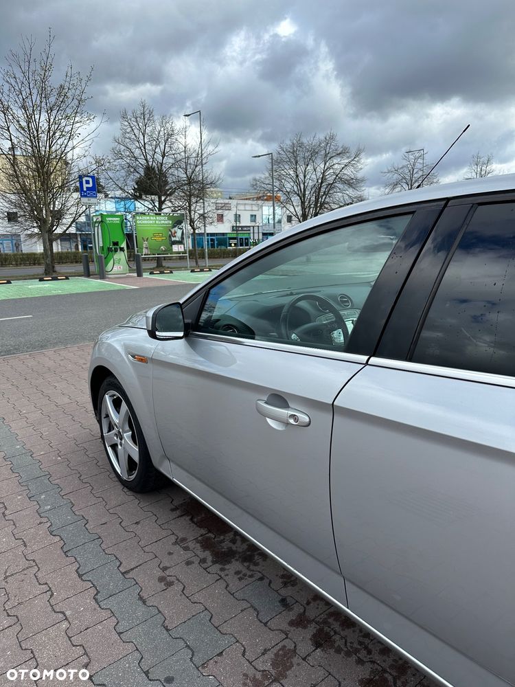 Ford Mondeo 2.0 Titanium - 10