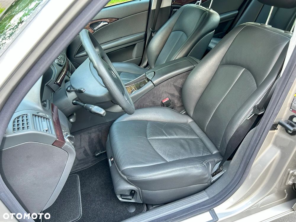 Mercedes-Benz Klasa E 200 CDI Classic - 21