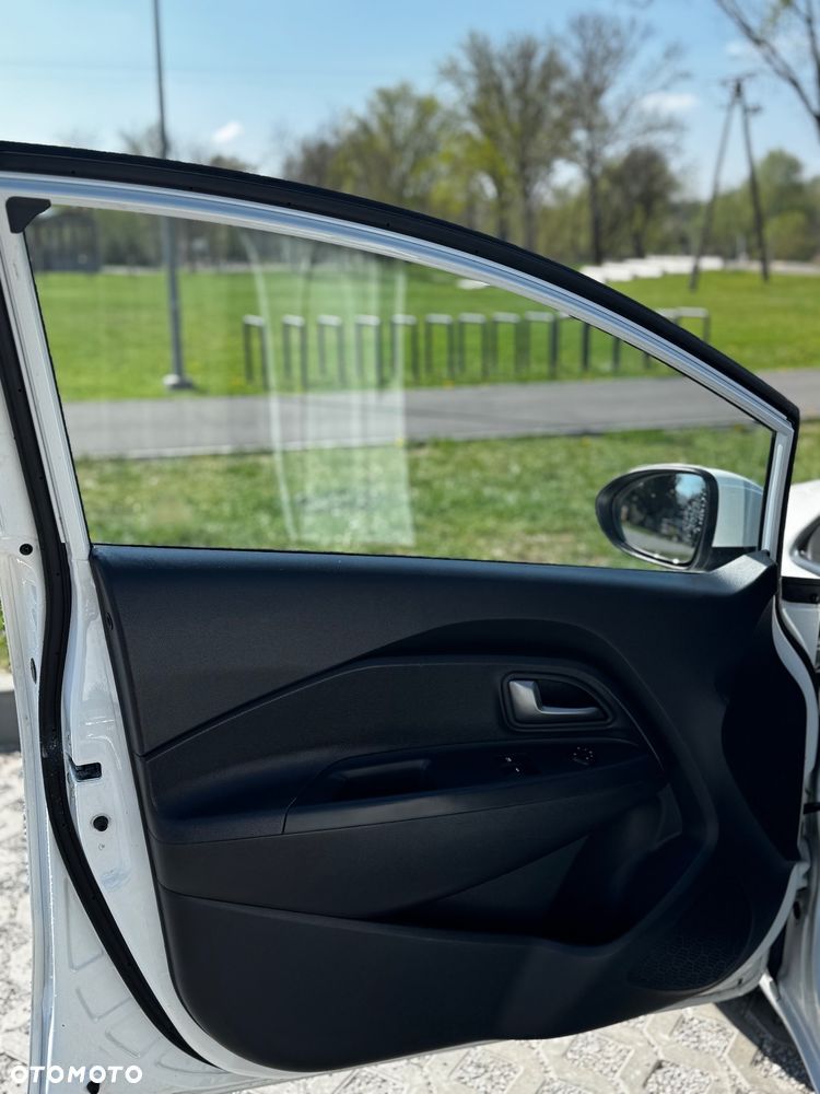 Kia Rio 1.2 Edition 7 - 11