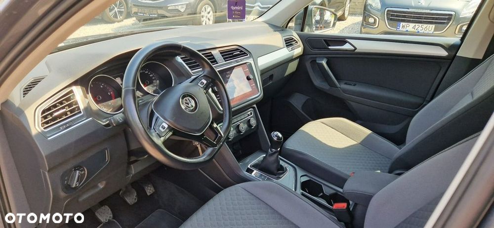Volkswagen Tiguan - 19