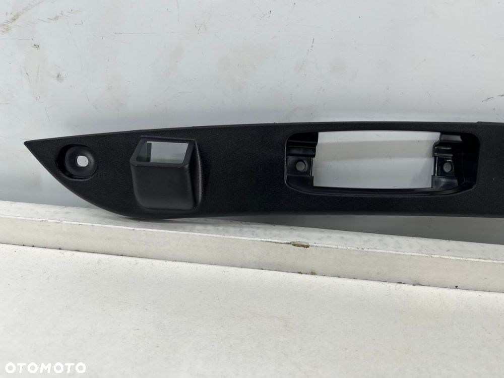 Listwa Kia Sportage 3 III 10-15r. blenda nakładka klapy bagażnika na kamerę 87311-3w010 - 2