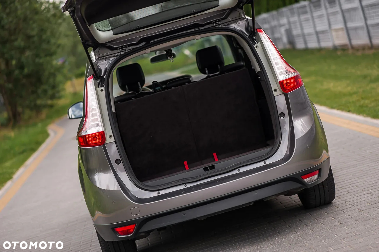 Renault Grand Scenic 2.0 dCi FAP Privilege - 8