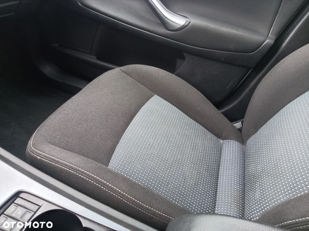 Ford Mondeo - 29