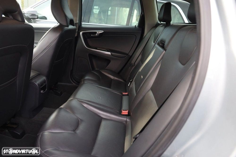 Volvo XC 60 2.0 D4 Summum - 7