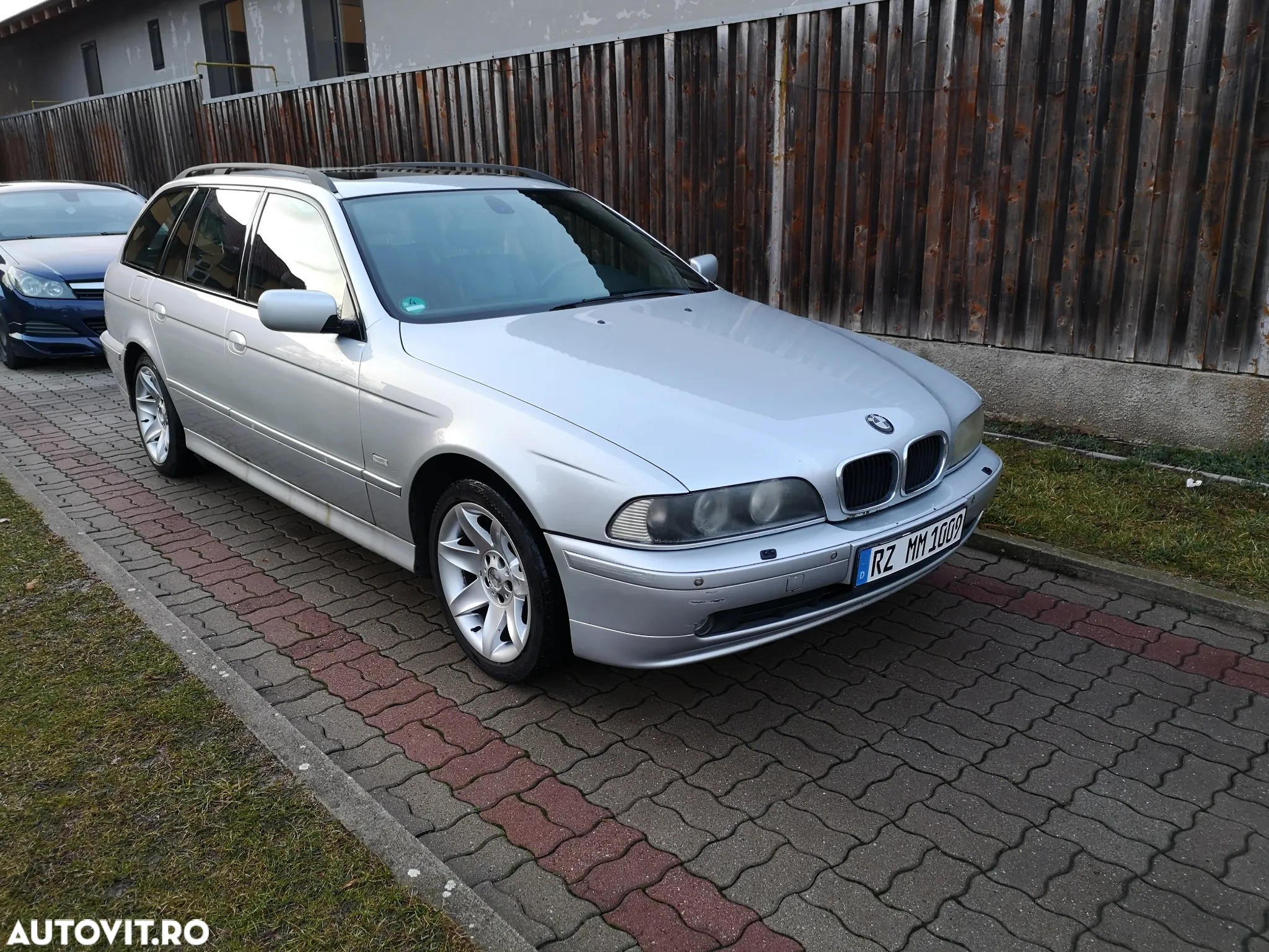 BMW Seria 5 530i Touring - 18