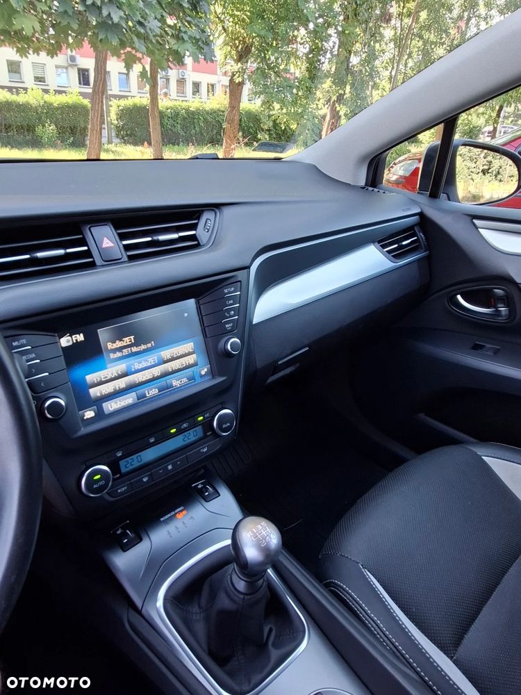 Toyota Avensis 1.8 Prestige - 22