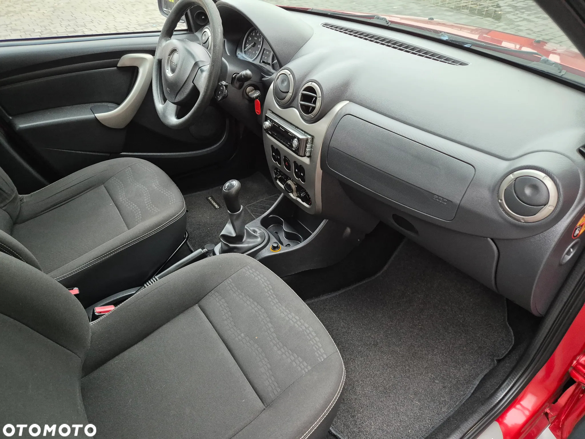 Dacia Sandero Stepway 1.6 - 18