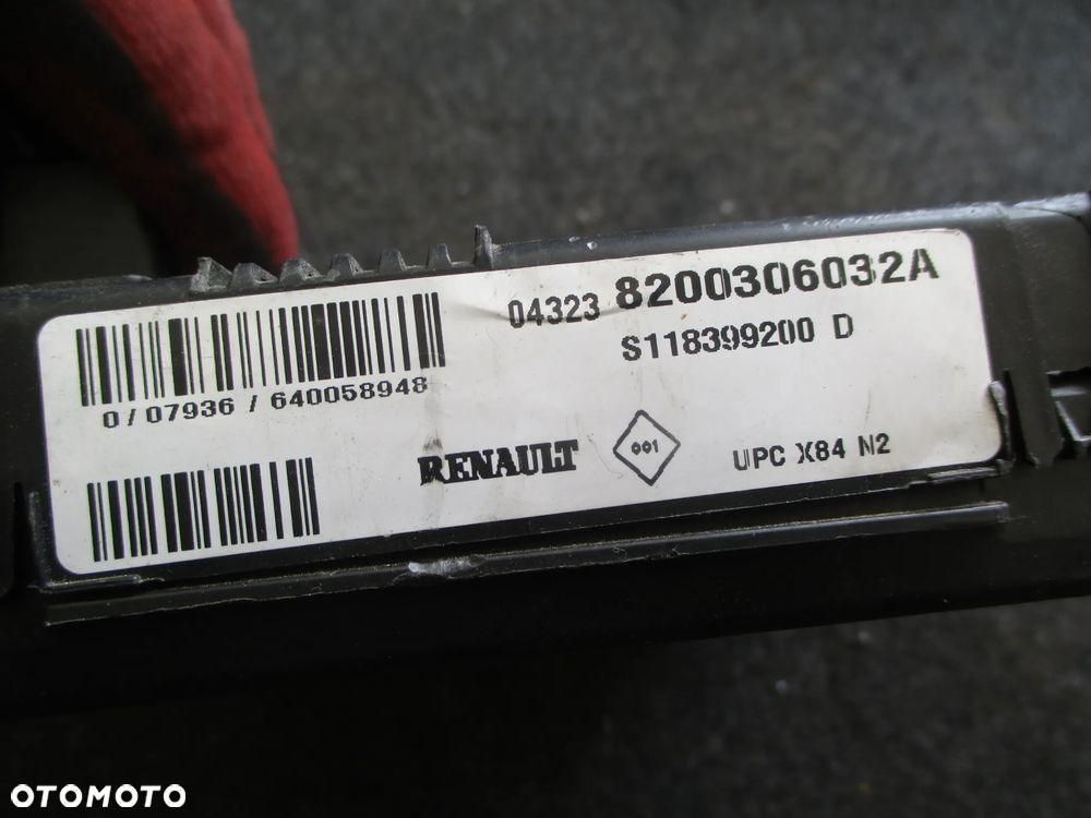 RENAULT SCENIC II MEGANE II -- MODUŁ BSM 8200306032A UCH X84N2 - 2