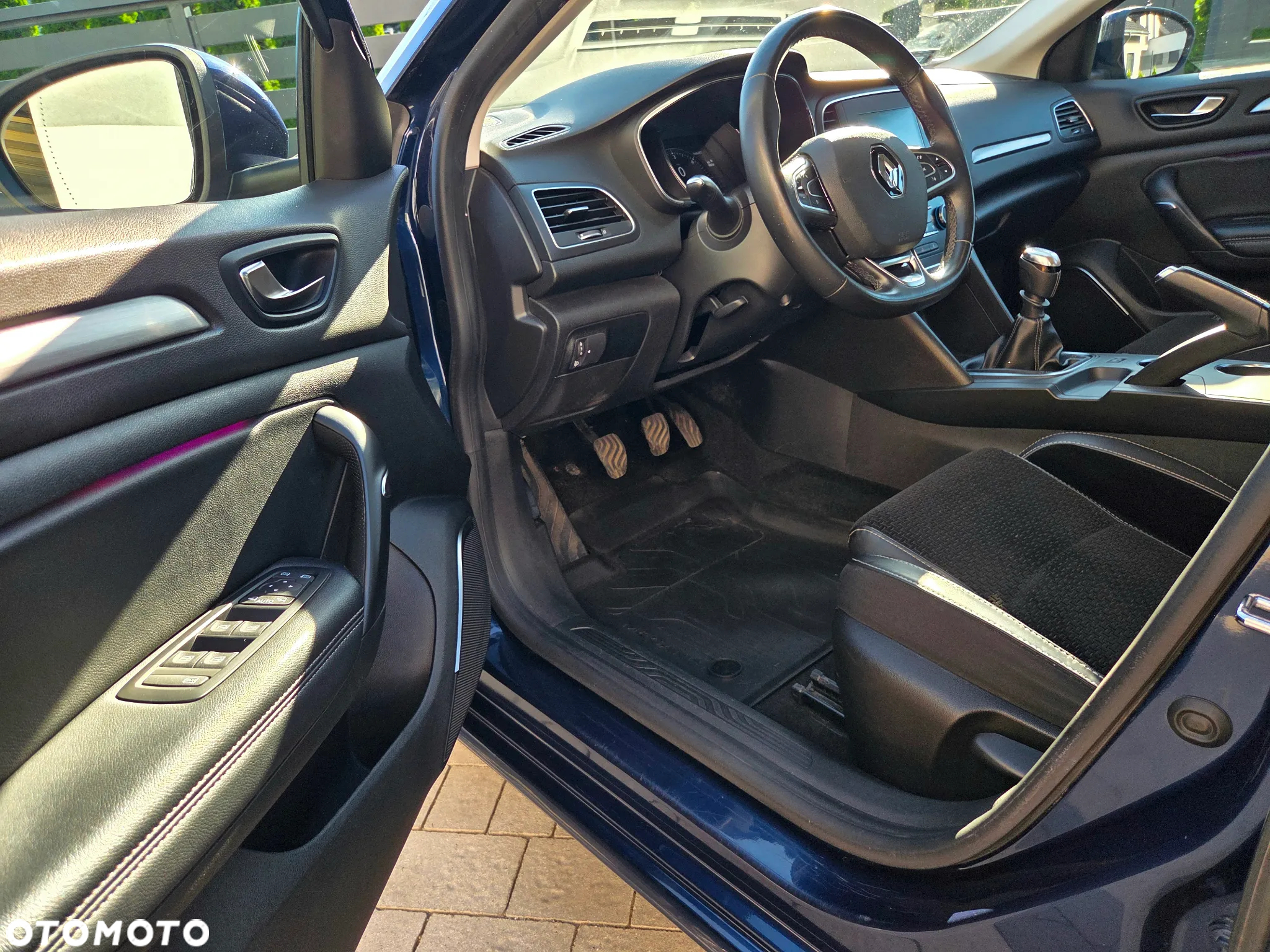 Renault Megane 1.5 Blue dCi Intens - 13
