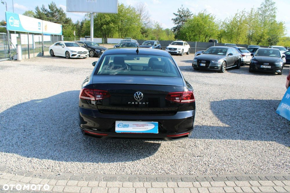 Volkswagen Passat - 7