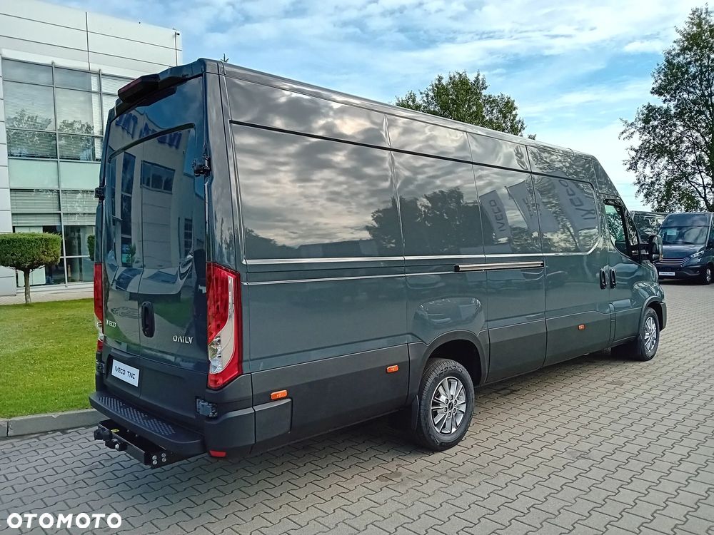 Iveco Daily 35S18HA8 V 3.0D 180KM Hi-Matic L4H2 - 3