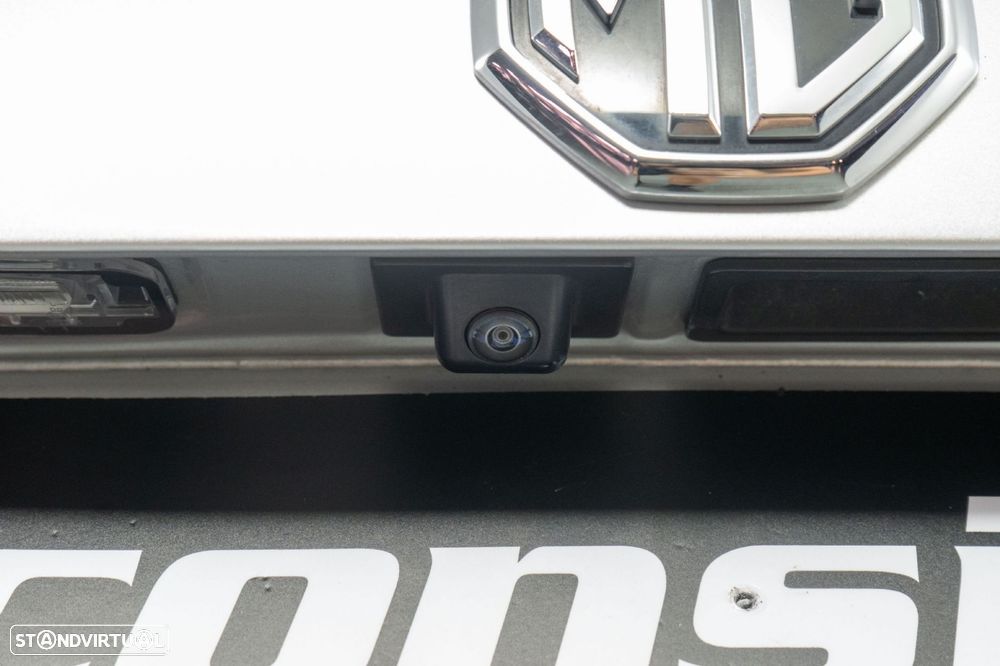 MG EHS 1.5 T-GDI Plug-in Hybrid Luxury - 17
