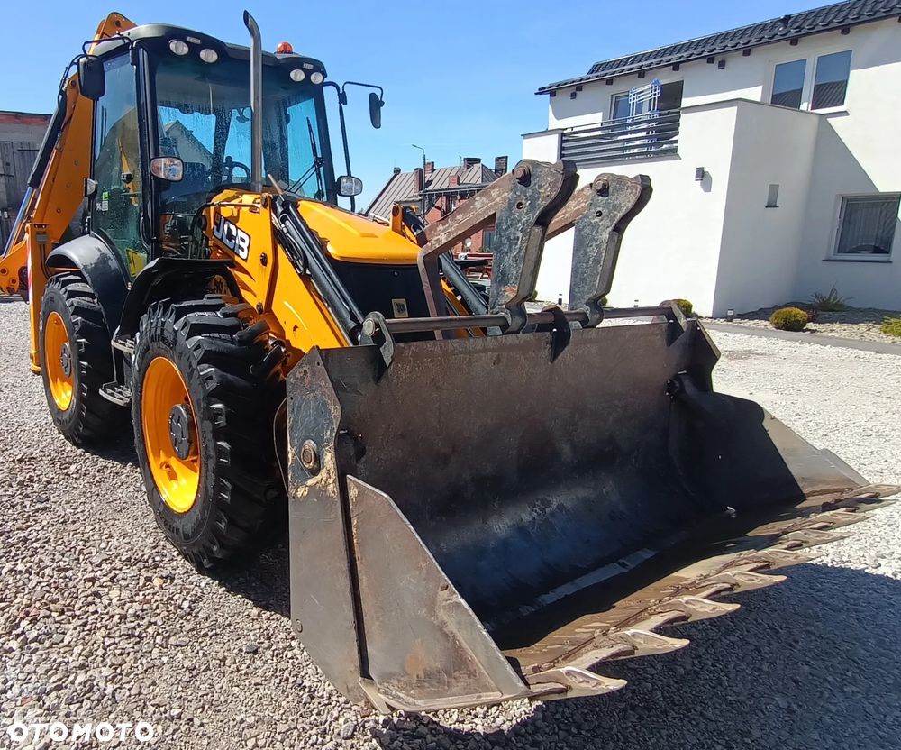 JCB 4 cx - 6