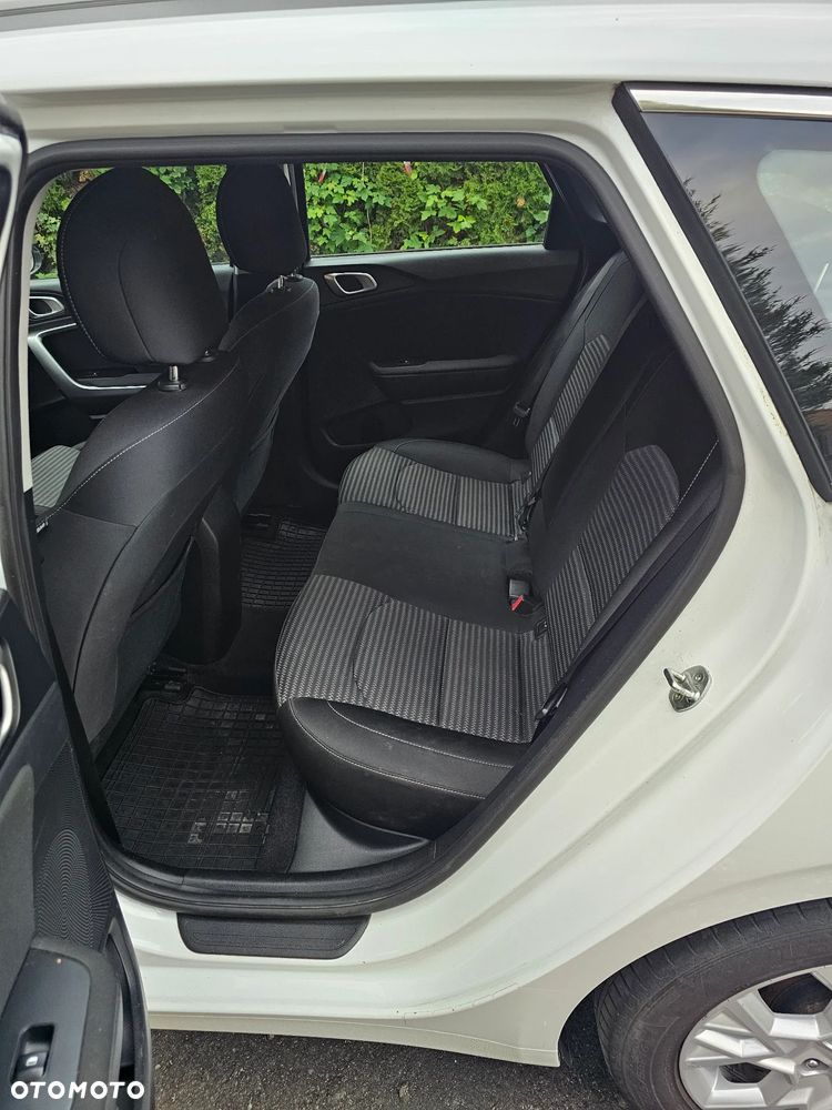 Kia Ceed 1.5 T-GDI M - 7