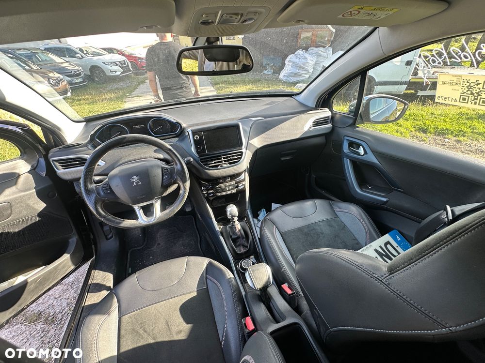 Peugeot 2008 1.6 BlueHDi Allure - 11