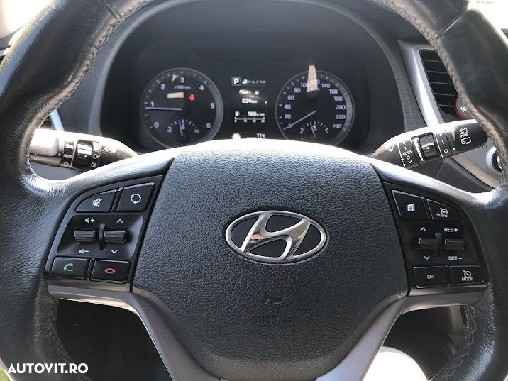 Hyundai Tucson 2.0 CRDI 4WD 6AT Luxury+ - 11