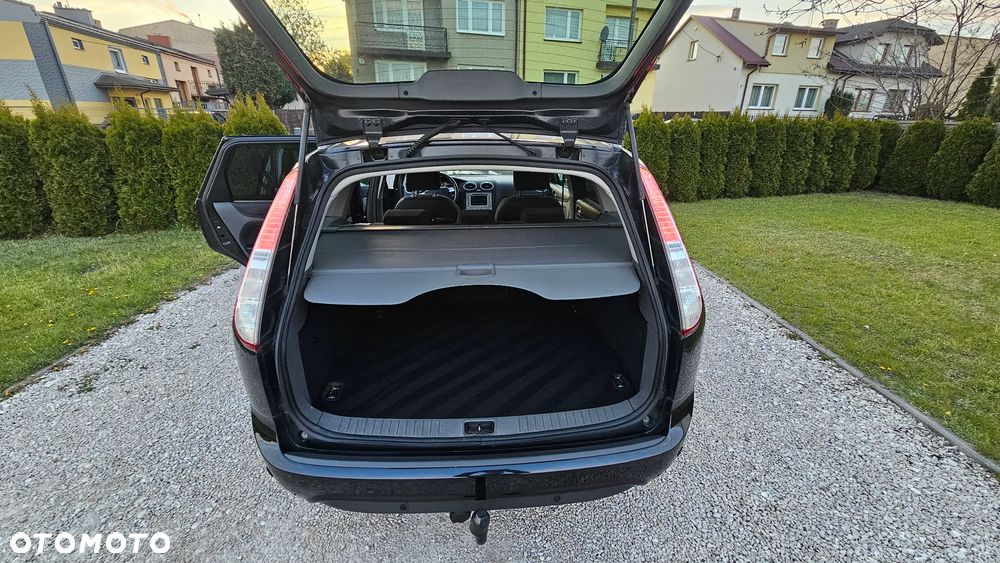 Ford Focus 2.0 TDCi DPF Ghia - 33