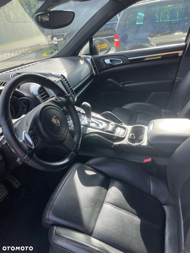 Porsche Cayenne - 5