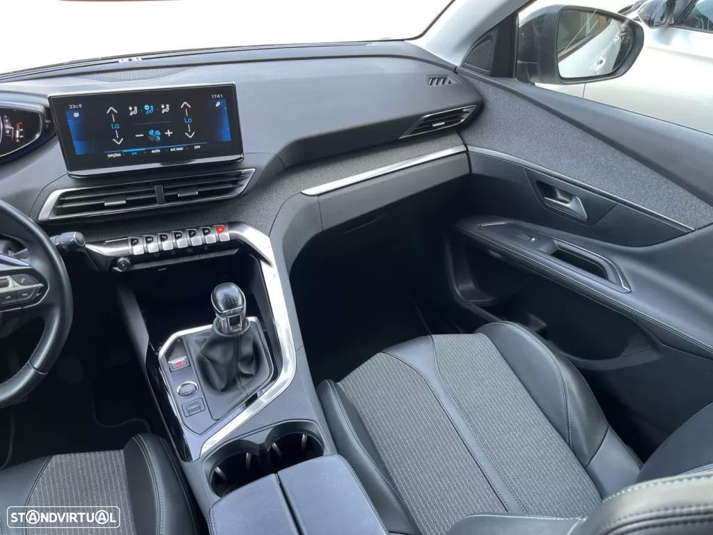 Peugeot 3008 1.2 PureTech Allure Pack - 37