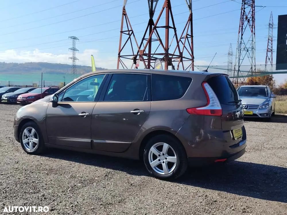 Renault Scenic dCi 110 Expression - 11