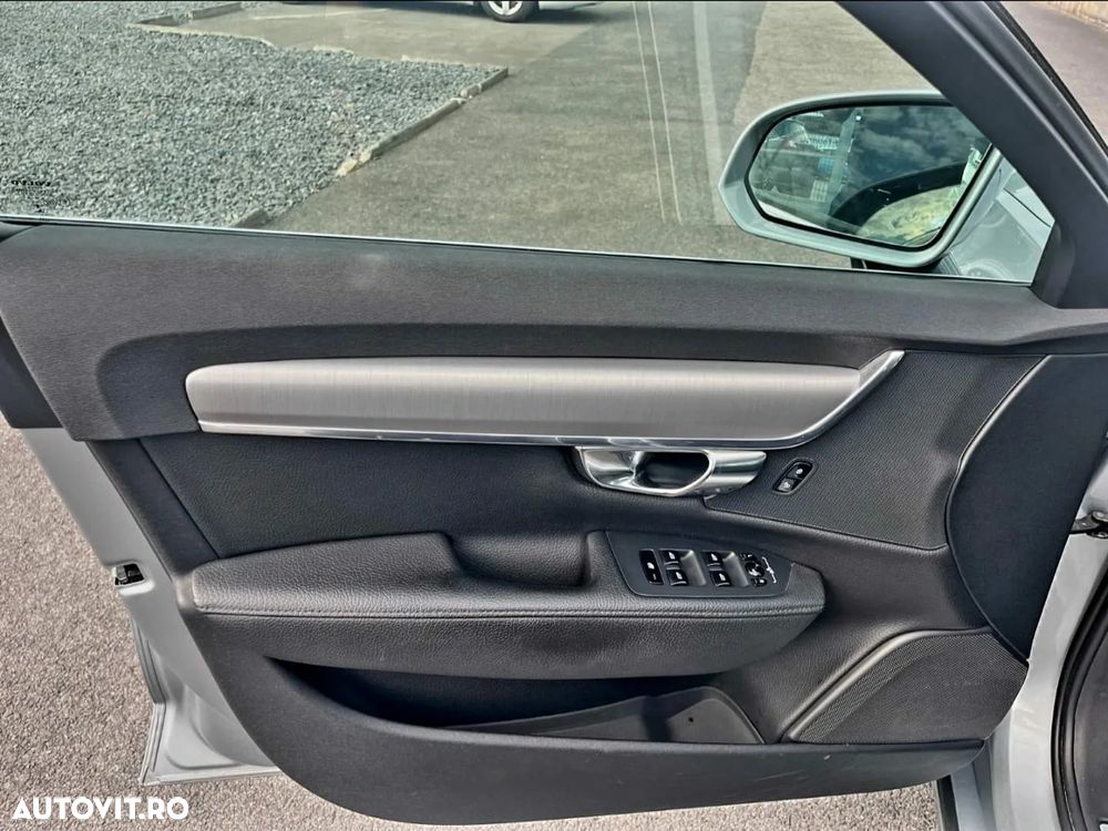 Volvo S90 D3 Geartronic Momentum Pro - 22