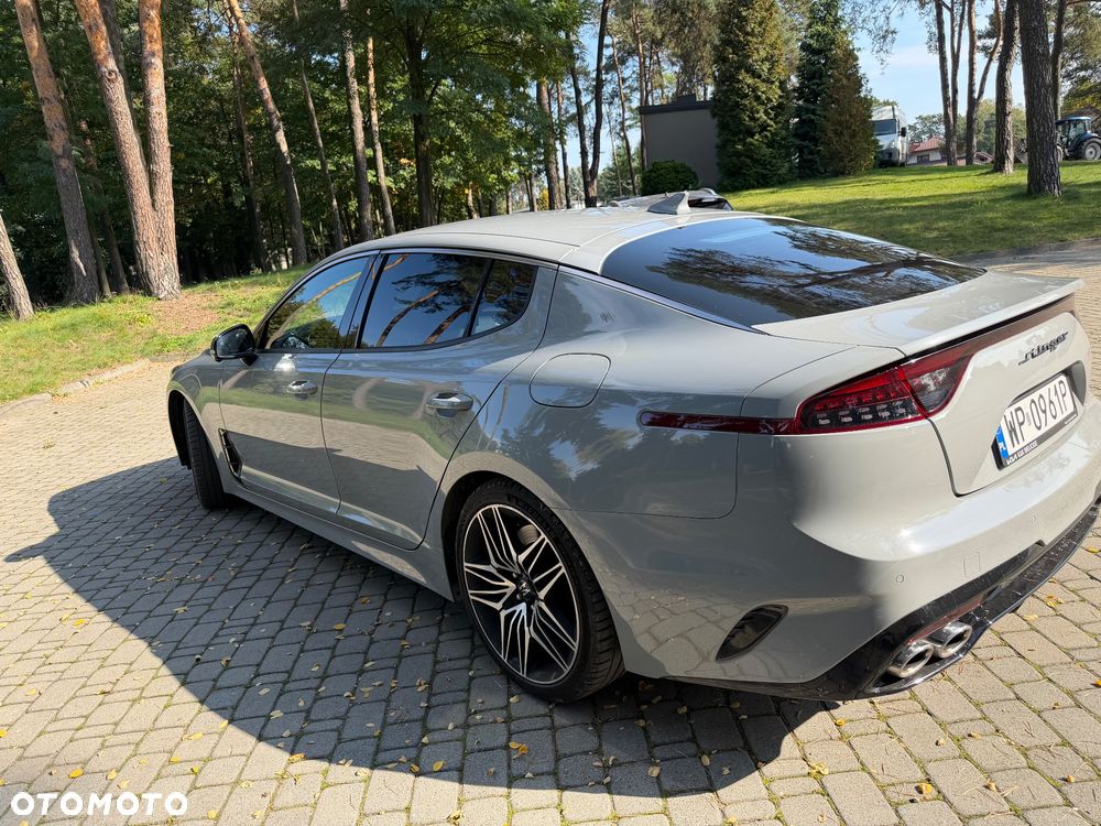 Kia Stinger - 4