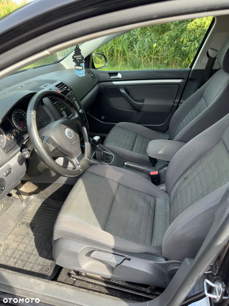 Volkswagen Golf - 18