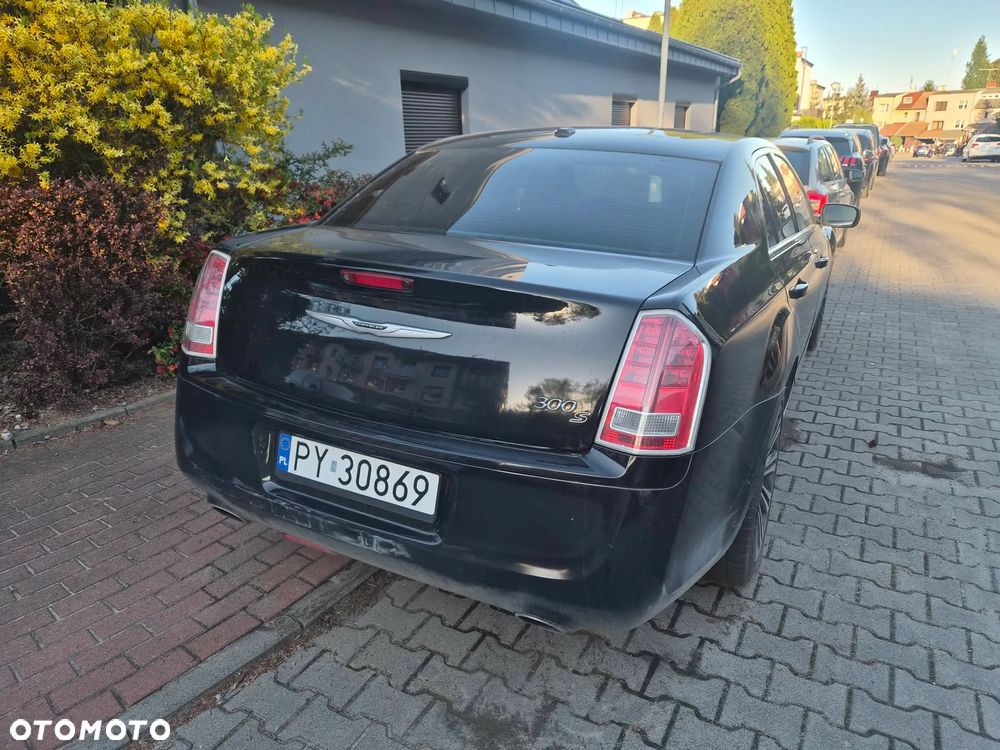 Chrysler 300s - 12