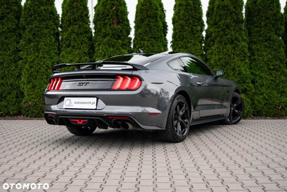 Ford Mustang 5.0 V8 GT - 4