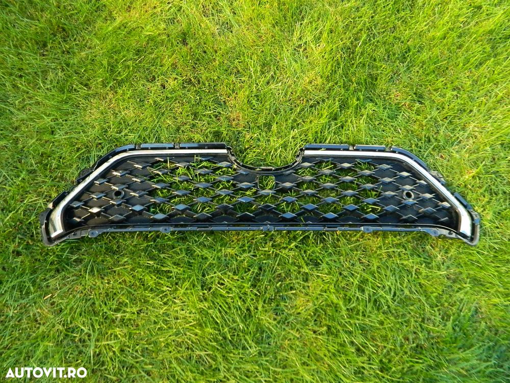 Grila centrala Toyota Rav4 , Rav 4 model 2021-2024 cod 53102-42010