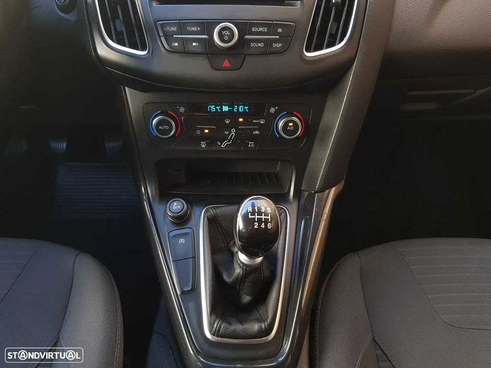 Ford Focus SW 1.5 TDCi Titanium - 19