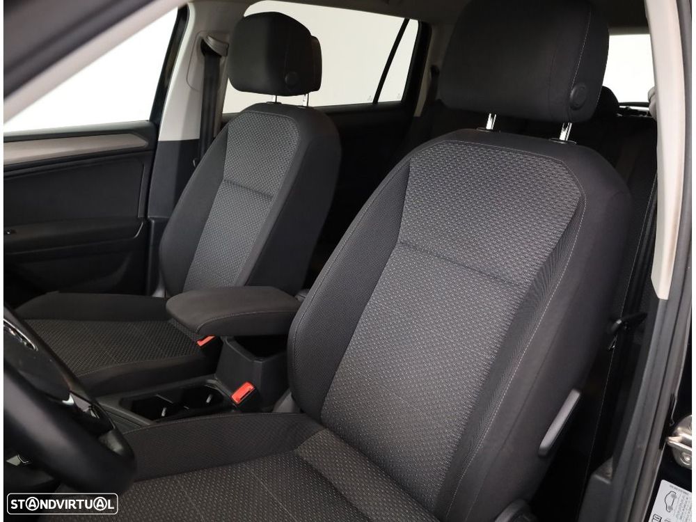VW Tiguan Allspace 2.0 TDI Confortline DSG - 23